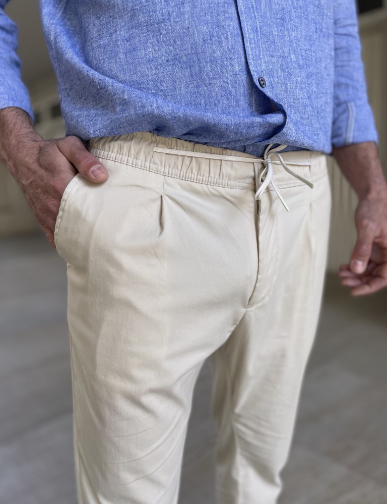 Ανδρικό μπεζ υφασμάτινο παντελόνι με πιέτα PNT5013B φωτογραφία